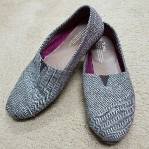 Toms